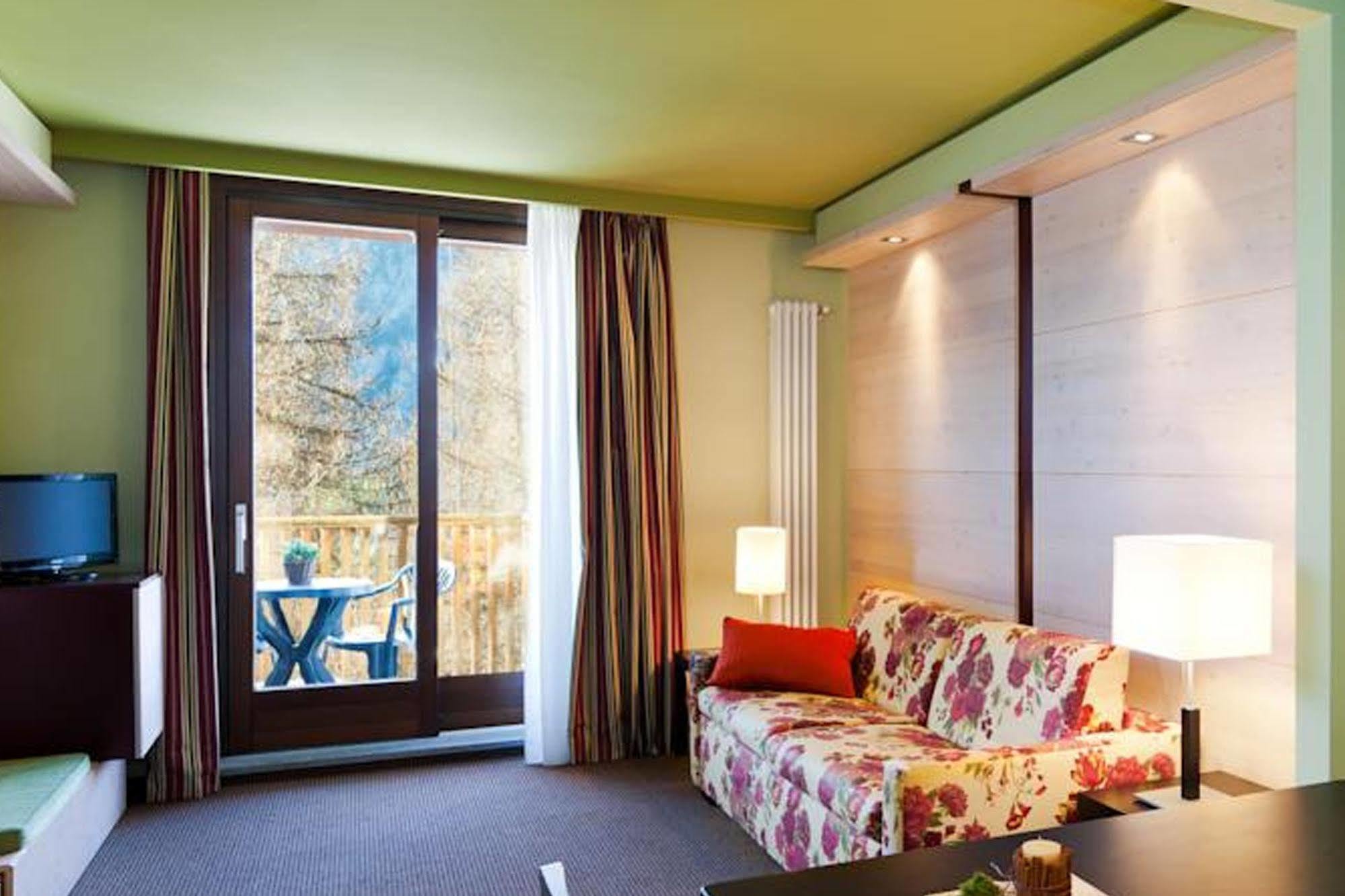 Hotel Sansicario Majestic Чезана-Торинезе Екстер'єр фото