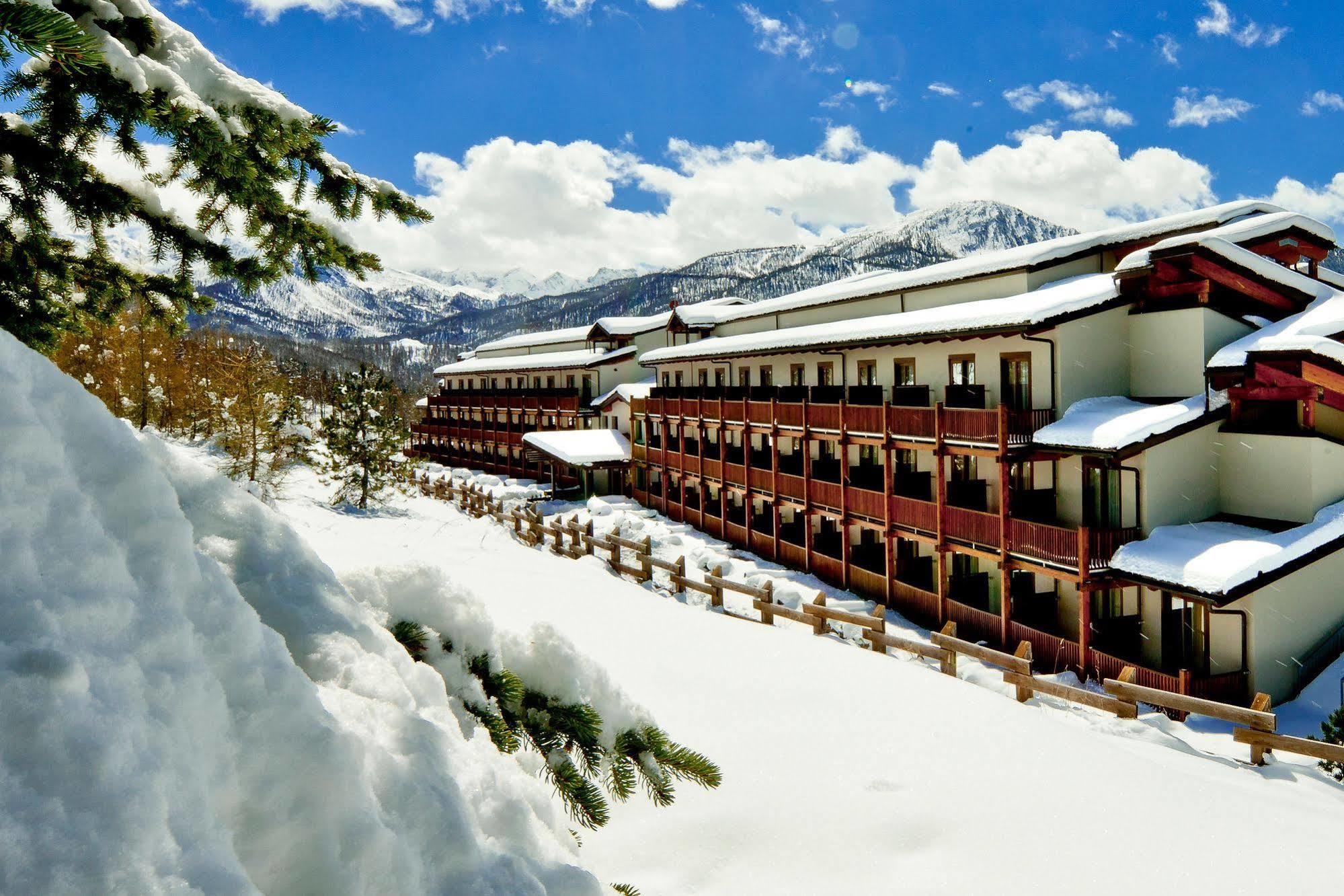 Hotel Sansicario Majestic Чезана-Торинезе Екстер'єр фото